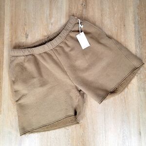 🆕️Good American Raw Edge Hem Sweat Shorts